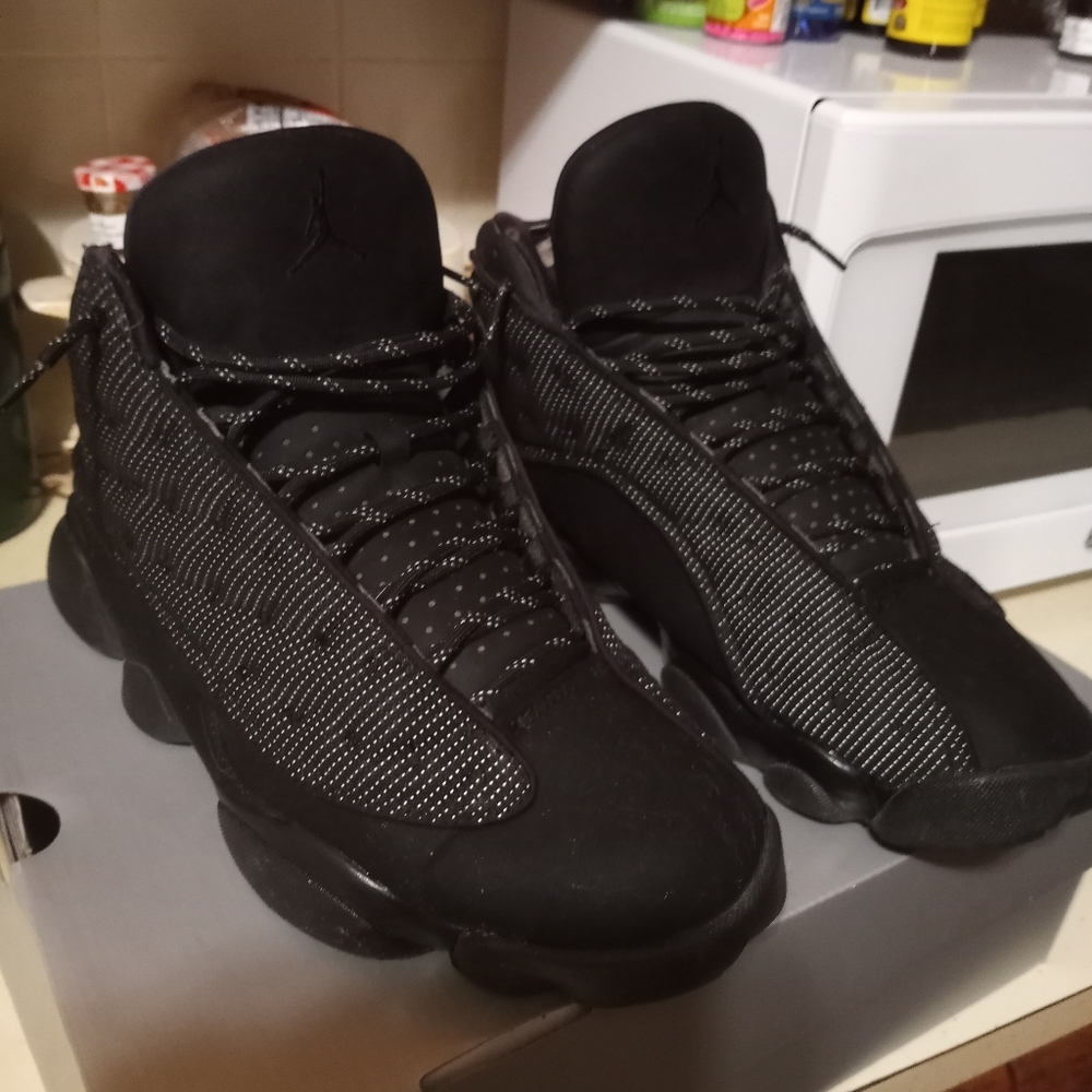 Mens Jordan's Black Cats size 11.5